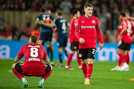Frustriert: Leverkusens Robert Andrich und Florian Wirtz (r).