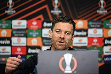 Leverkusens Trainer Xabi Alonso geht optimistisch ins Rückspiel gegen Rom.