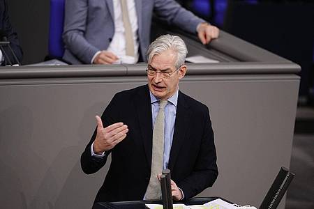 Unionsfraktionsvize Mathias Middelberg verweist darauf, dass sich auch SPD-Ministerpräsidenten für eine Rücknahme der Agrardiesel-Streichung ausgesprochen hätten.