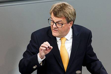 FDP-Politiker Reinhard Houben während einer Rede im Deutschen Bundestag.