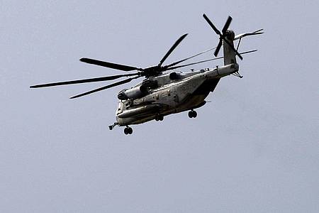 Ein solcher Marine CH-53E Super Stallion Hubschrauber ist bei stürmischem Wetter im Süden Kaliforniens verunglückt.