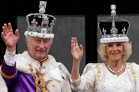 Der King und die Queen: Charles und Camilla.
