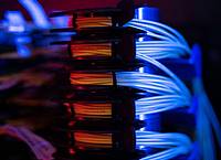Sebastian Gollnow/dpa | Aus Sicht von Bitkom-Präsident Ralf Wintergerst muss sich Deutschland aus einseitigen Abhängigkeiten lösen, auch bei digitaler Infrastruktur. (Symbolbild).